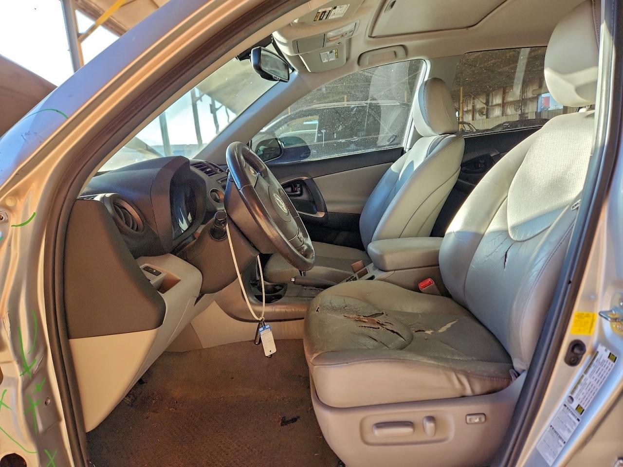 2012 TOYOTA RAV4 LIMITED photo 7