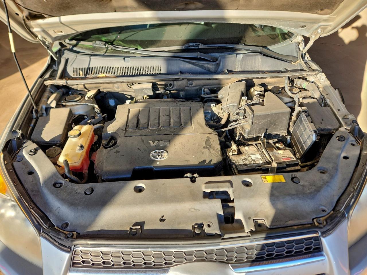 2012 TOYOTA RAV4 LIMITED photo 11