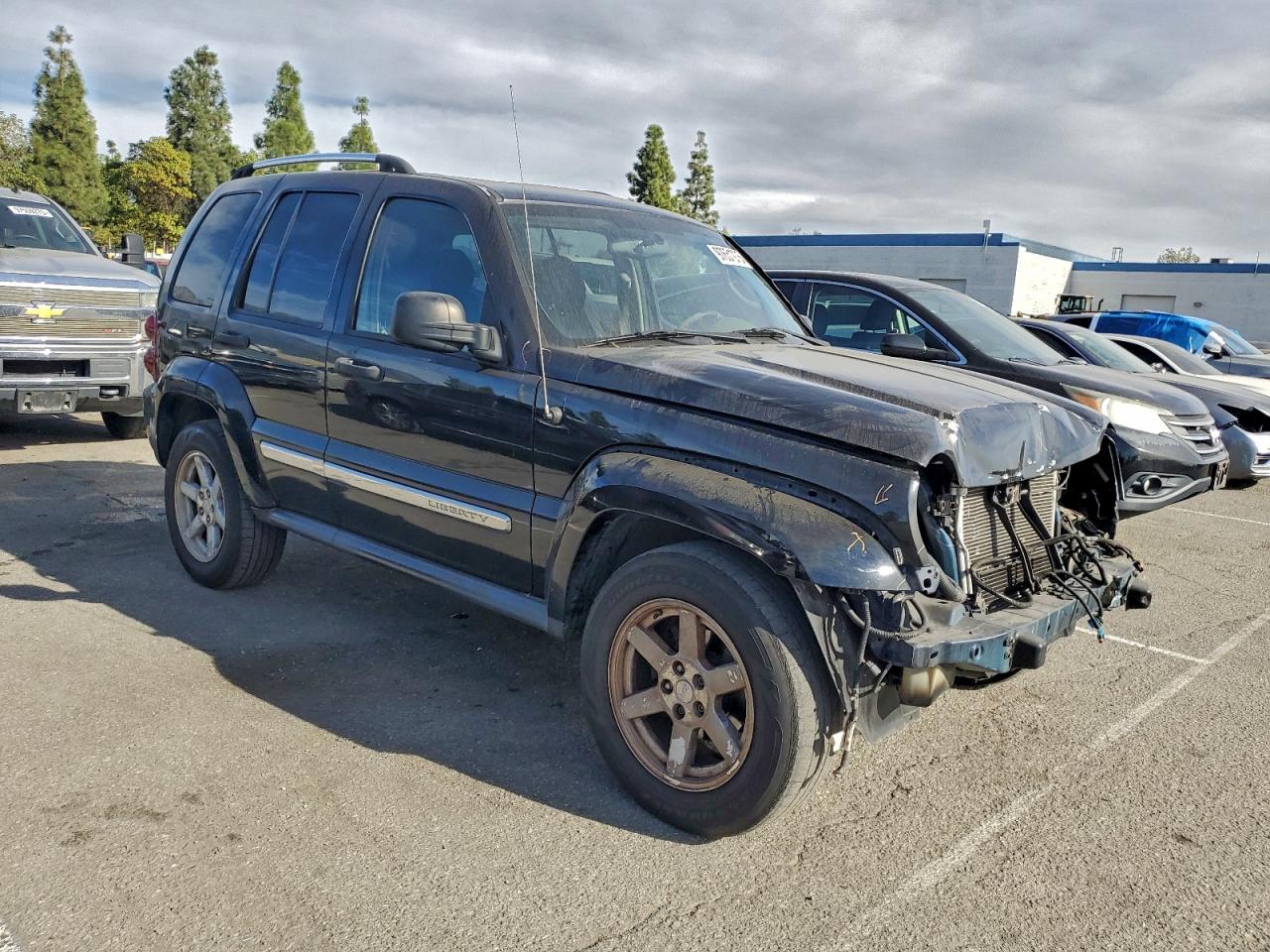 2005 JEEP LIBERTY LIMITED photo 4