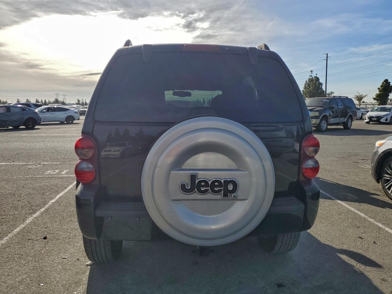 2005 JEEP LIBERTY LIMITED photo 6