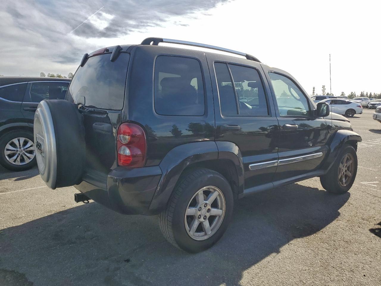 2005 JEEP LIBERTY LIMITED photo 3