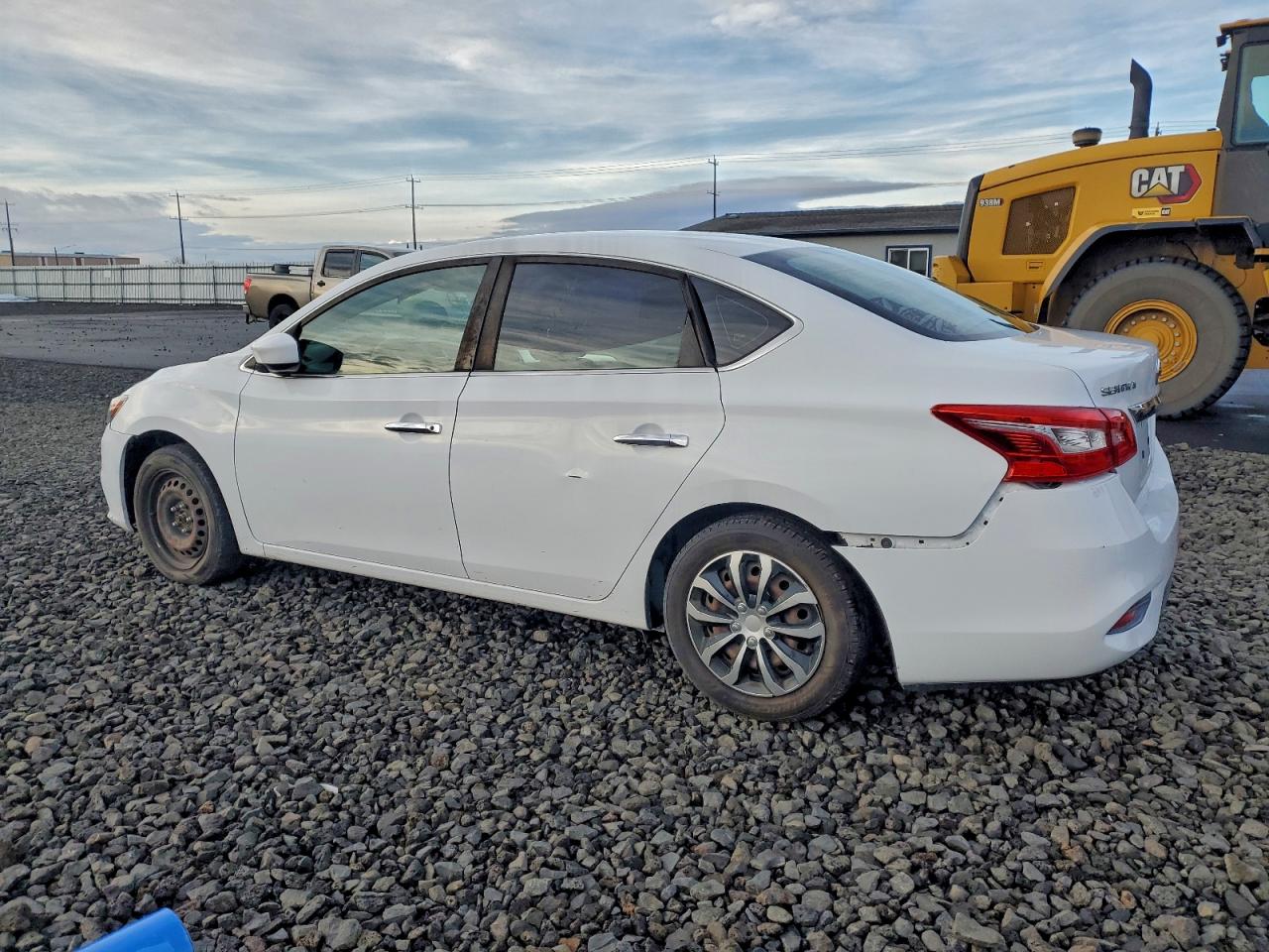 2017 NISSAN SENTRA S photo 2