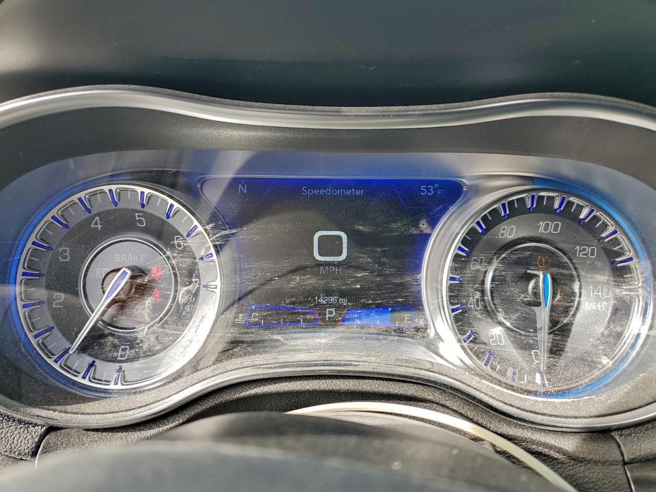 2019 CHRYSLER 300 TOURING photo 9