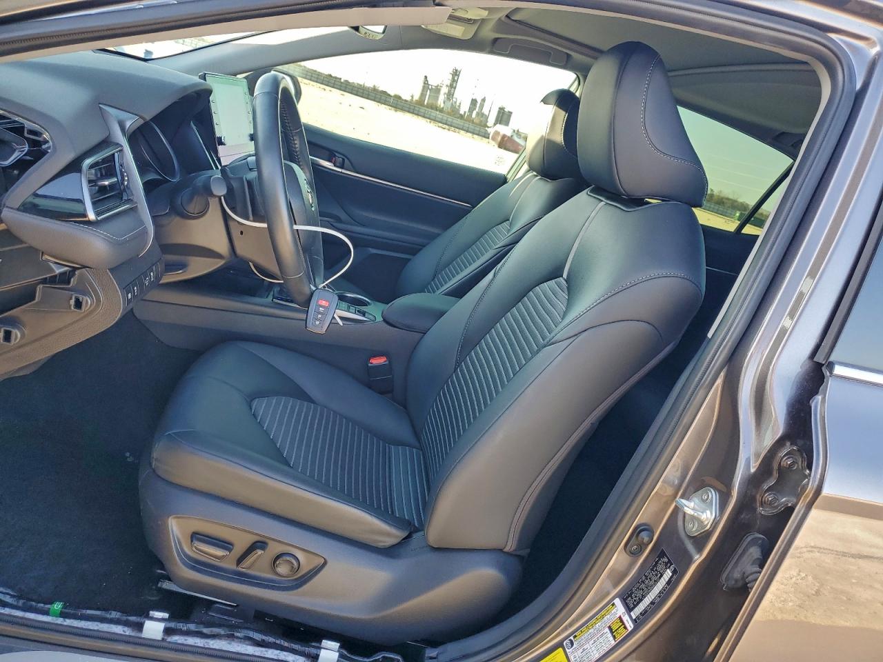 2024 TOYOTA CAMRY SE NIGHT SHADE photo 7