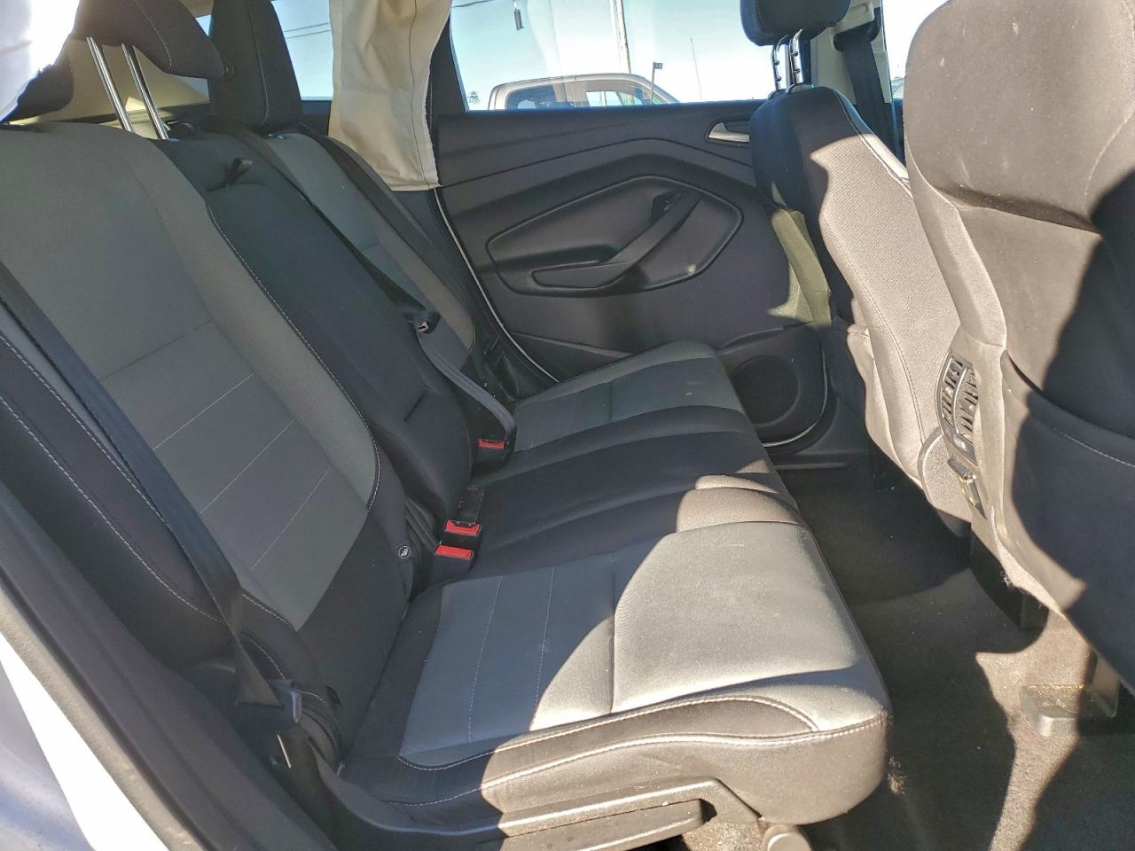 2016 FORD ESCAPE SE photo 10