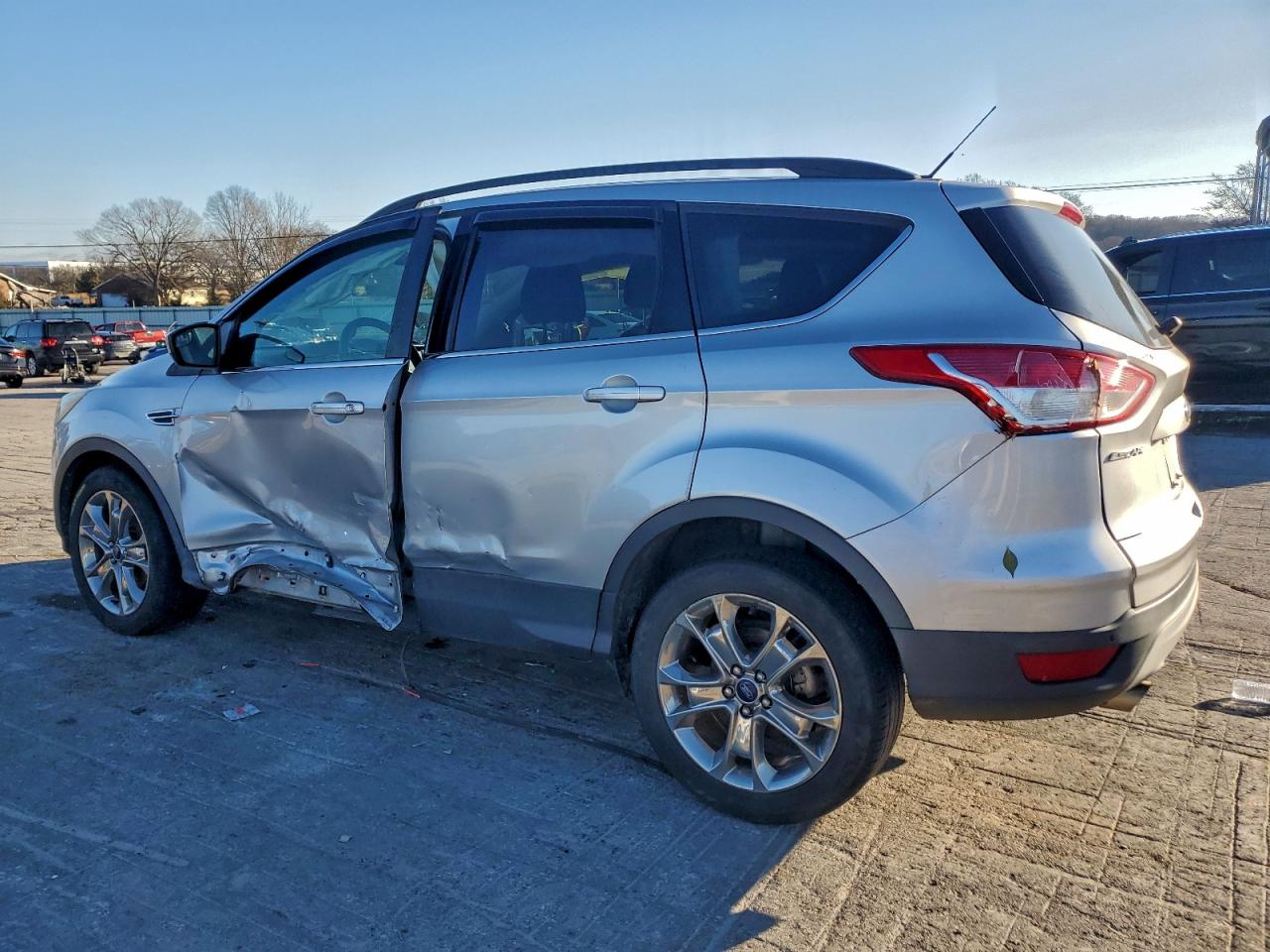 2016 FORD ESCAPE SE photo 2