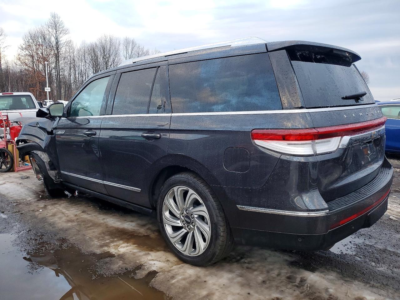 2024 LINCOLN NAVIGATOR RESERVE photo 3