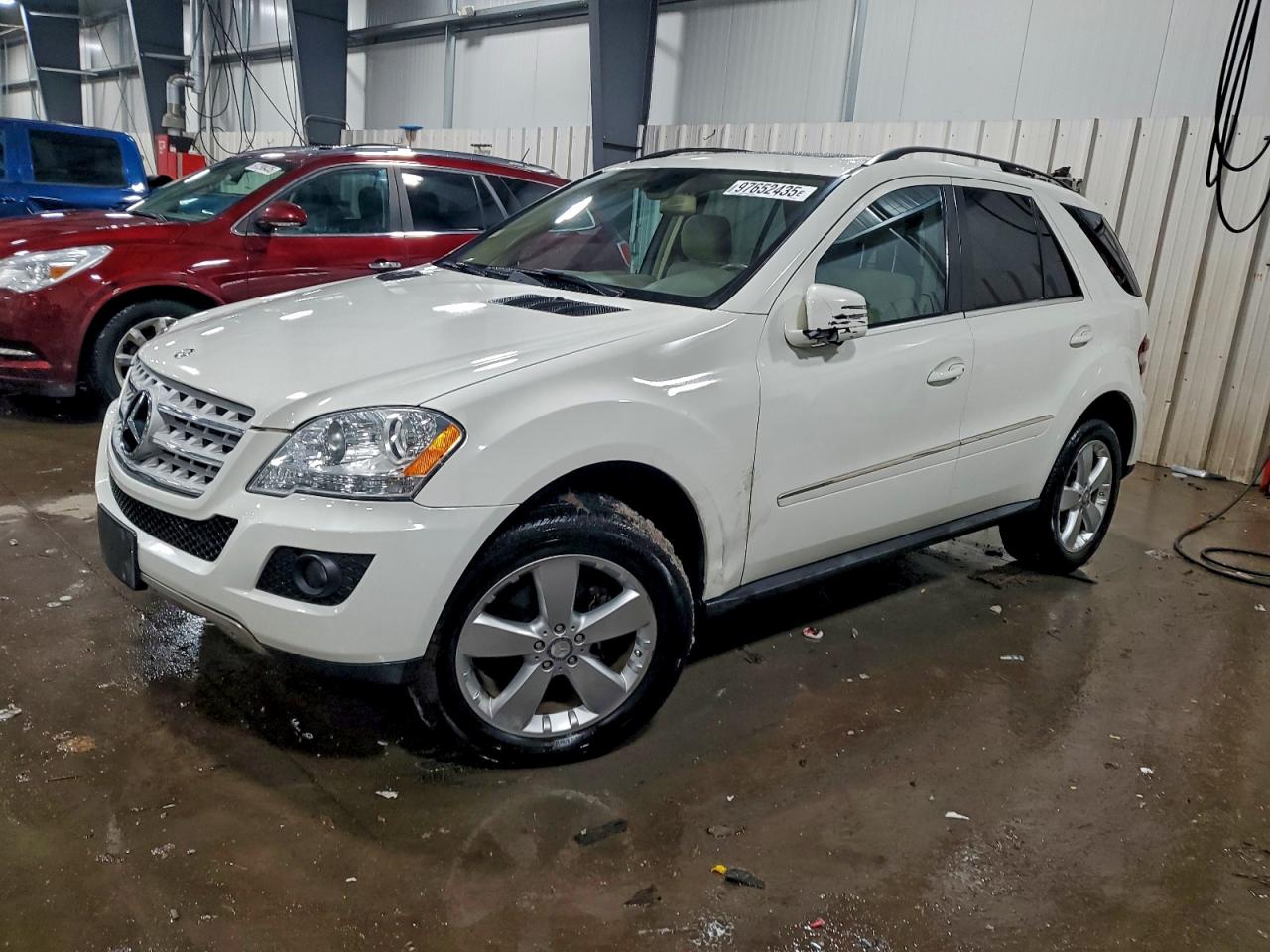 2011 MERCEDES-BENZ ML