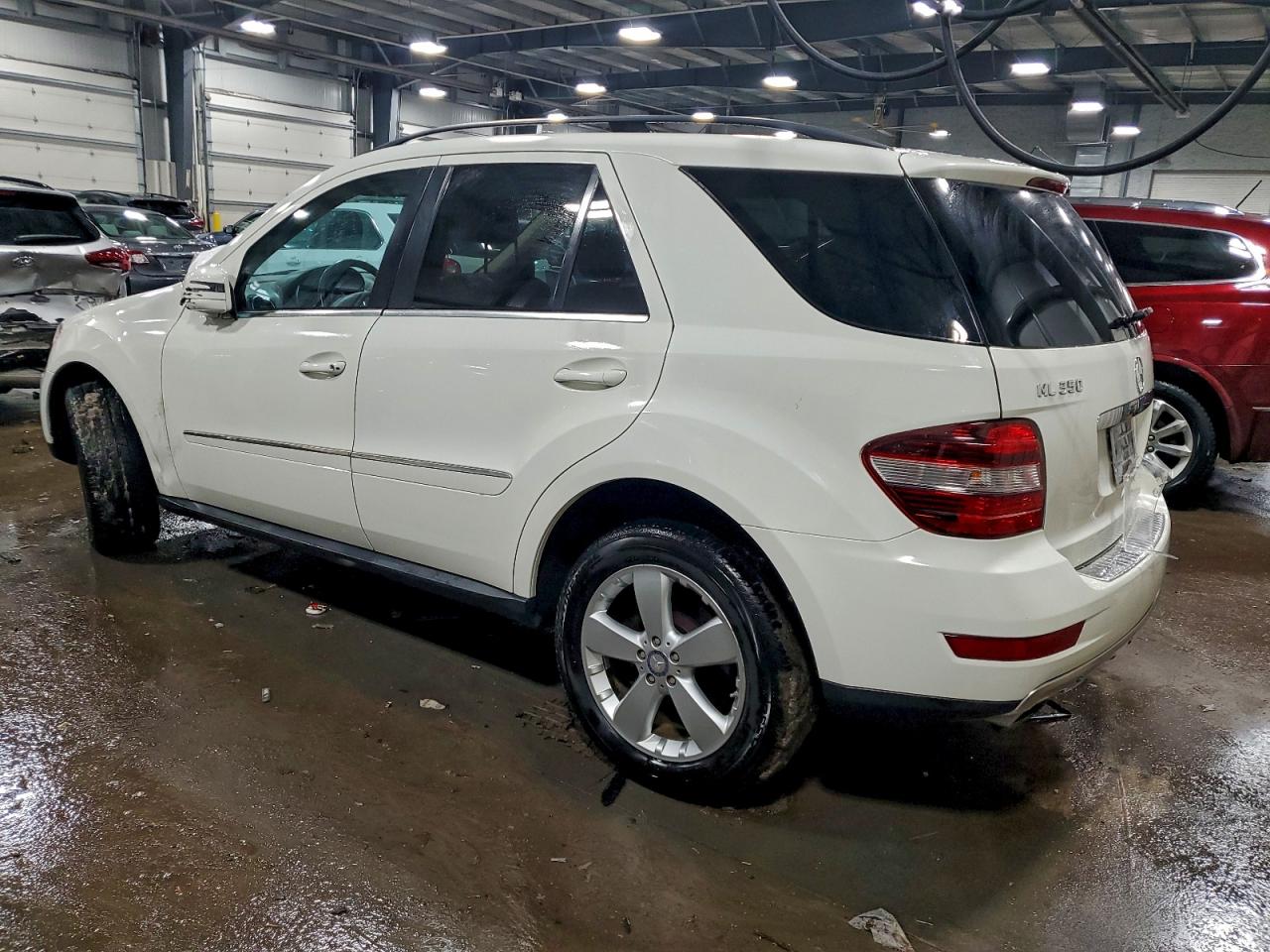 2011 MERCEDES-BENZ ML 350 4MATIC photo 2