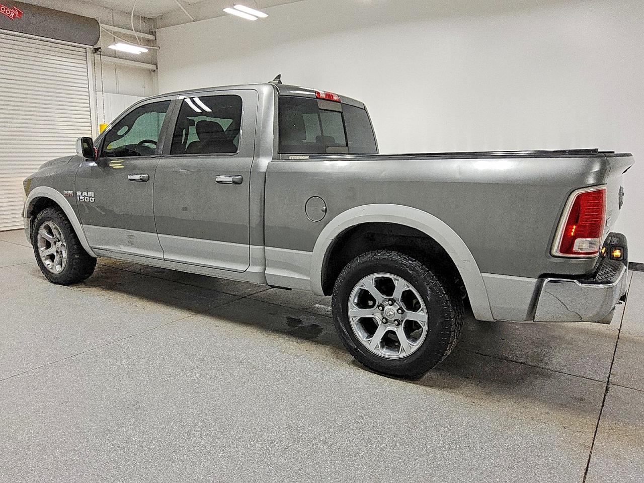 2013 RAM 1500 LARAMIE photo 2