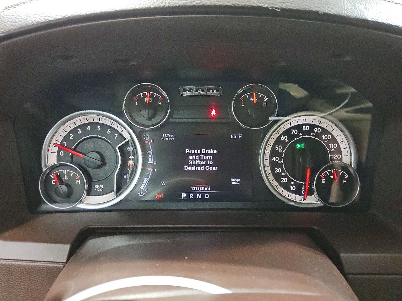 2013 RAM 1500 LARAMIE photo 9