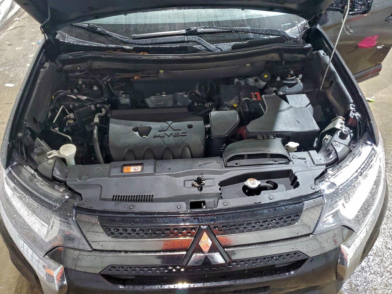 2019 MITSUBISHI OUTLANDER SE photo 12