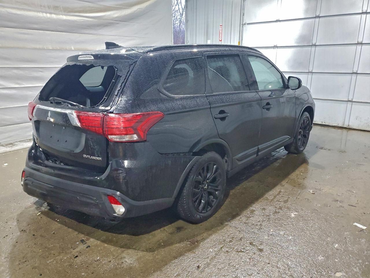 2019 MITSUBISHI OUTLANDER SE photo 3