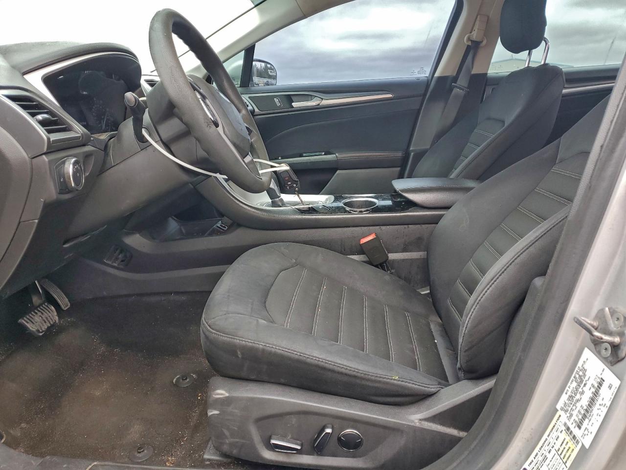 2013 FORD FUSION SE photo 7