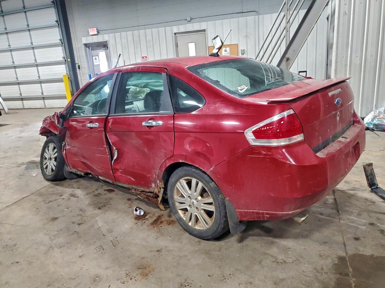 2009 FORD FOCUS SEL photo 2