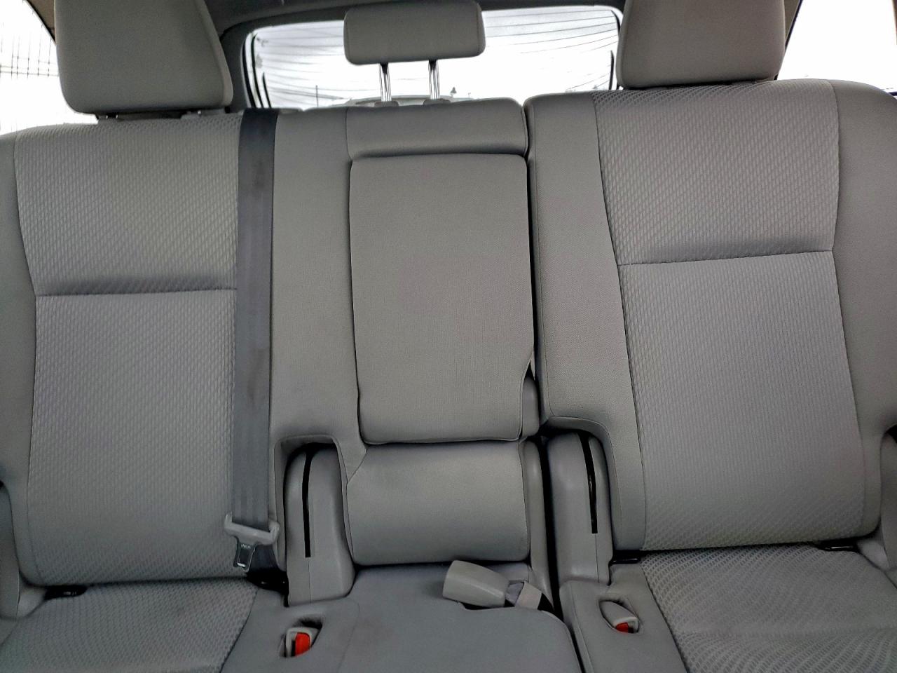 2019 TOYOTA HIGHLANDER LE photo 10