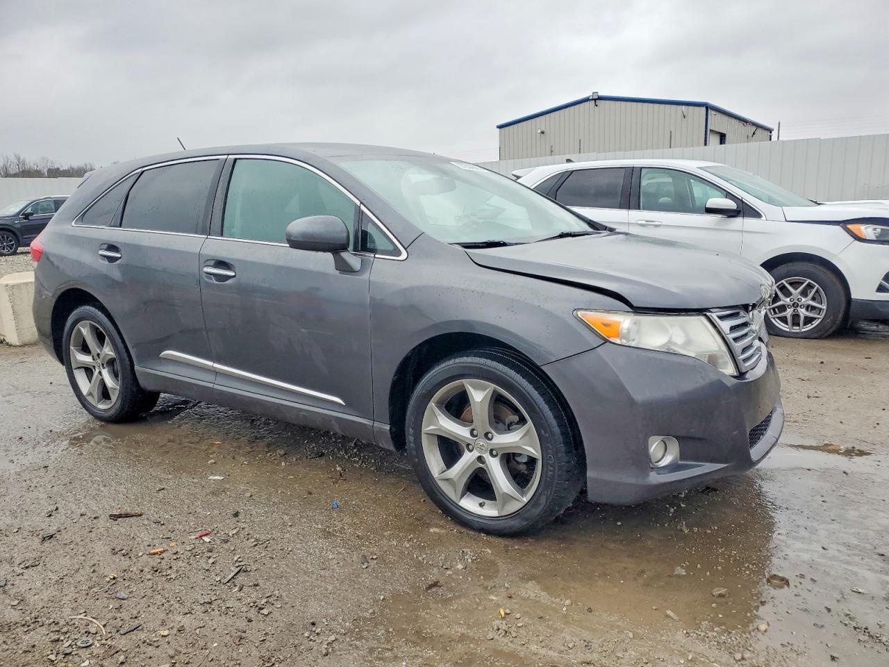 2012 TOYOTA VENZA LE photo 4