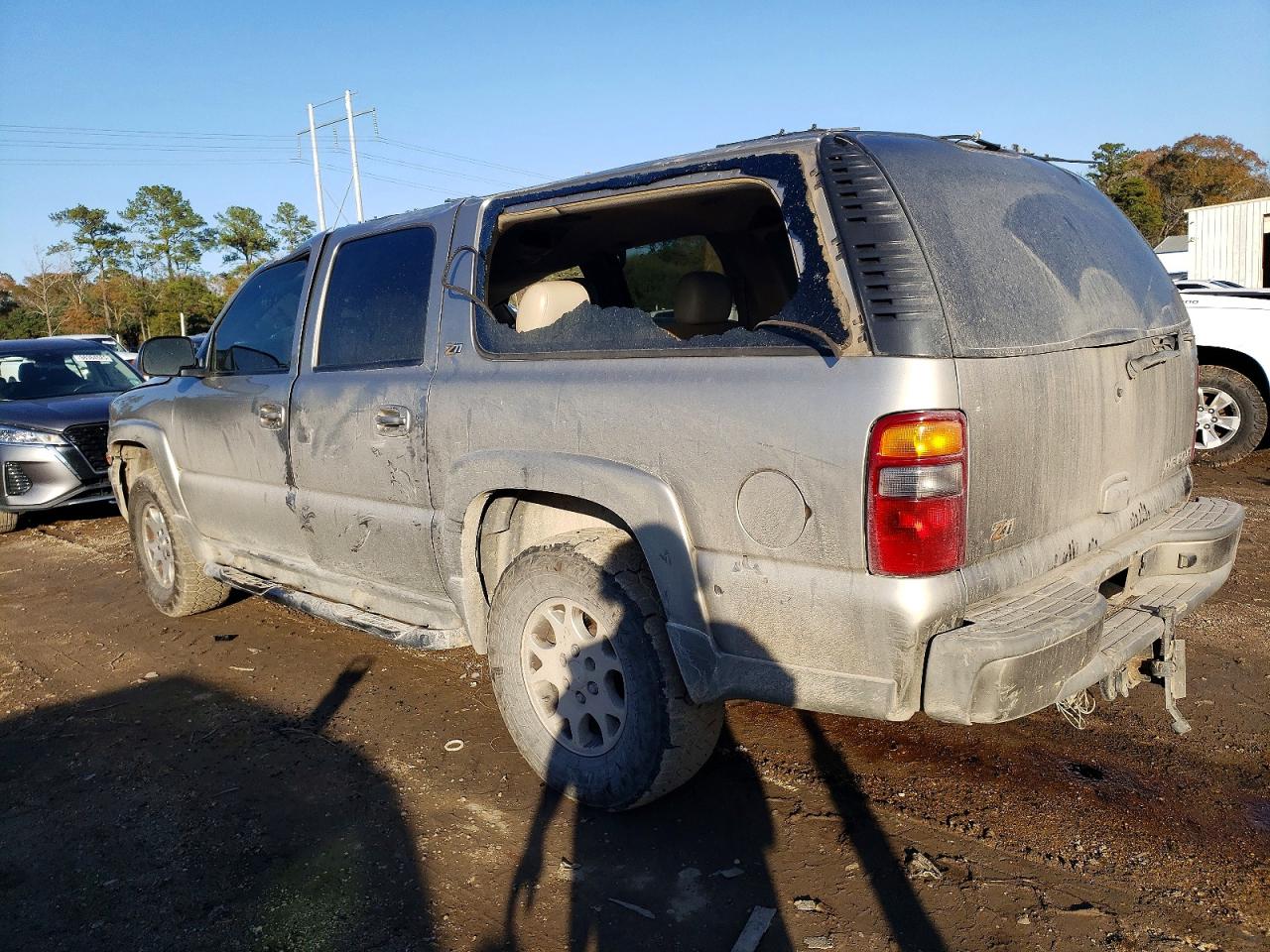 2003 CHEVROLET SUBURBAN K1500 photo 2