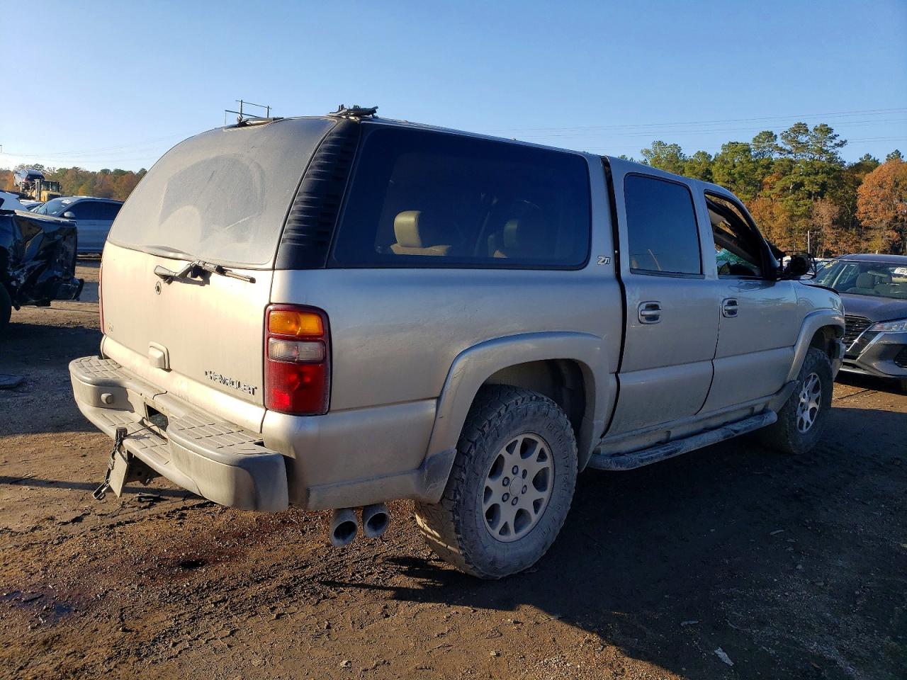 2003 CHEVROLET SUBURBAN K1500 photo 3