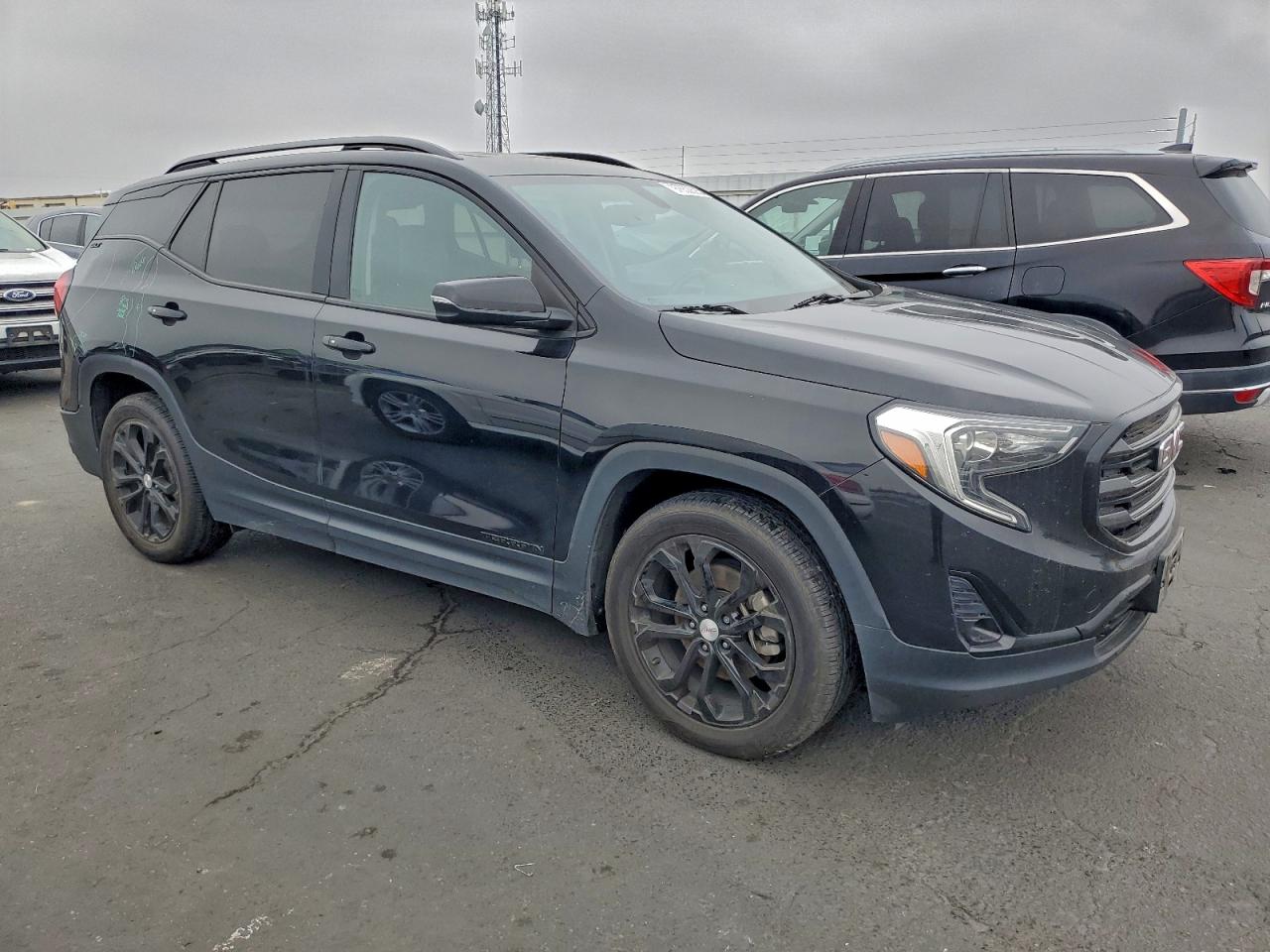 2019 GMC TERRAIN SLT photo 4