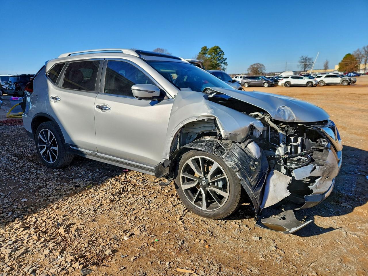 2019 NISSAN ROGUE S photo 4