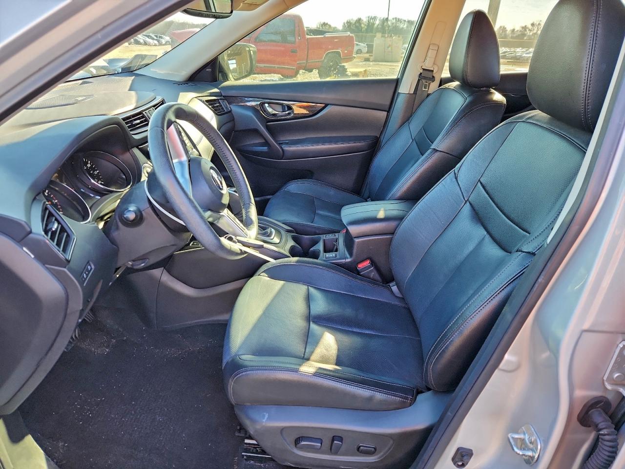 2019 NISSAN ROGUE S photo 7