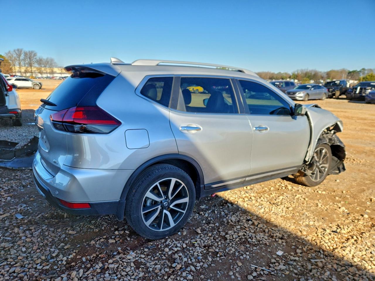 2019 NISSAN ROGUE S photo 3