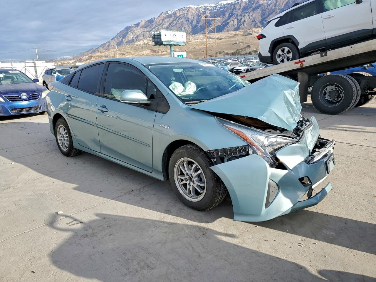 2016 TOYOTA PRIUS photo 4