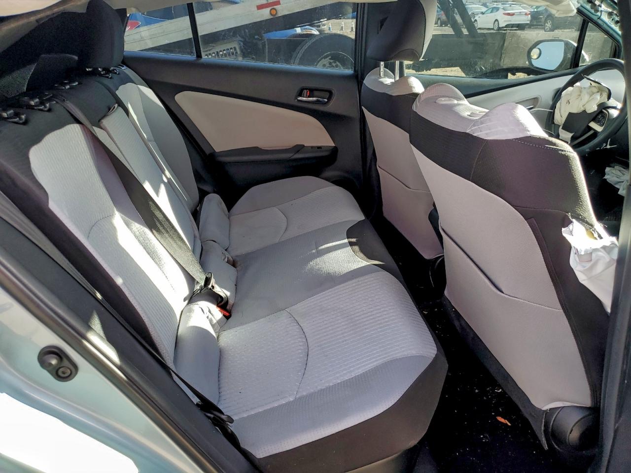 2016 TOYOTA PRIUS photo 10