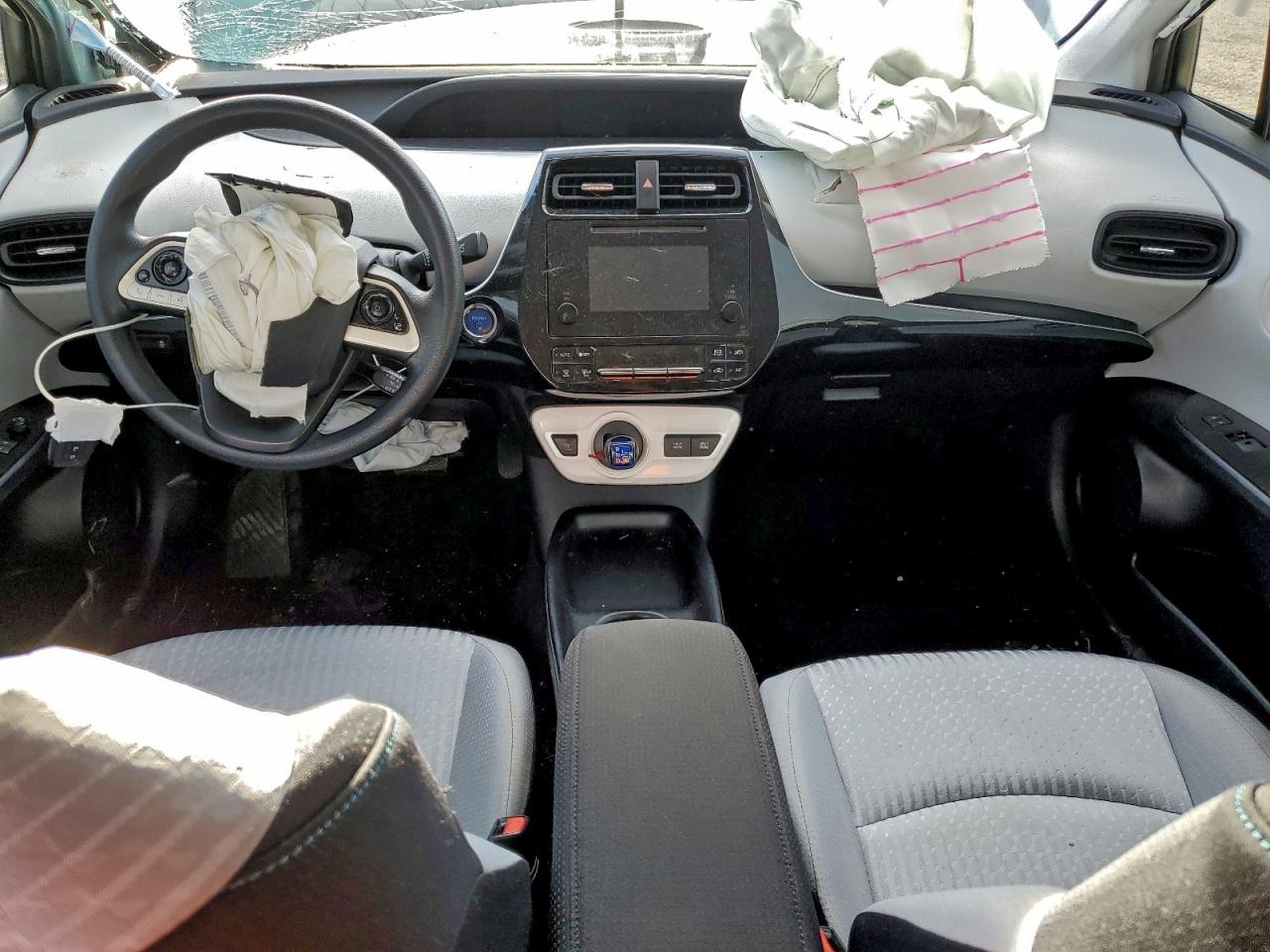 2016 TOYOTA PRIUS photo 8