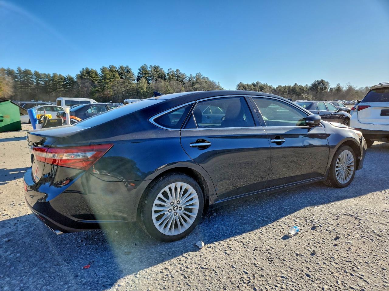 2016 TOYOTA AVALON XLE photo 3
