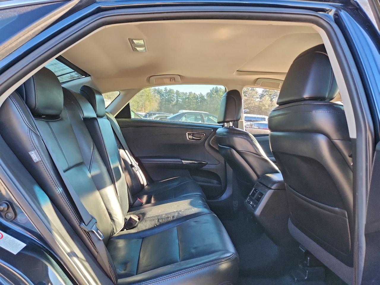 2016 TOYOTA AVALON XLE photo 10