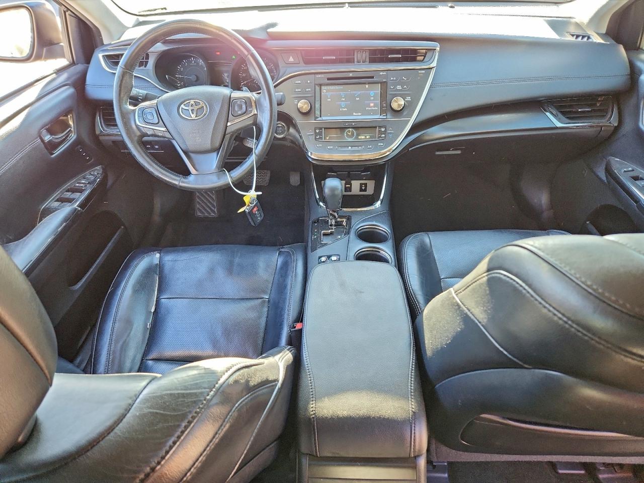 2016 TOYOTA AVALON XLE photo 8