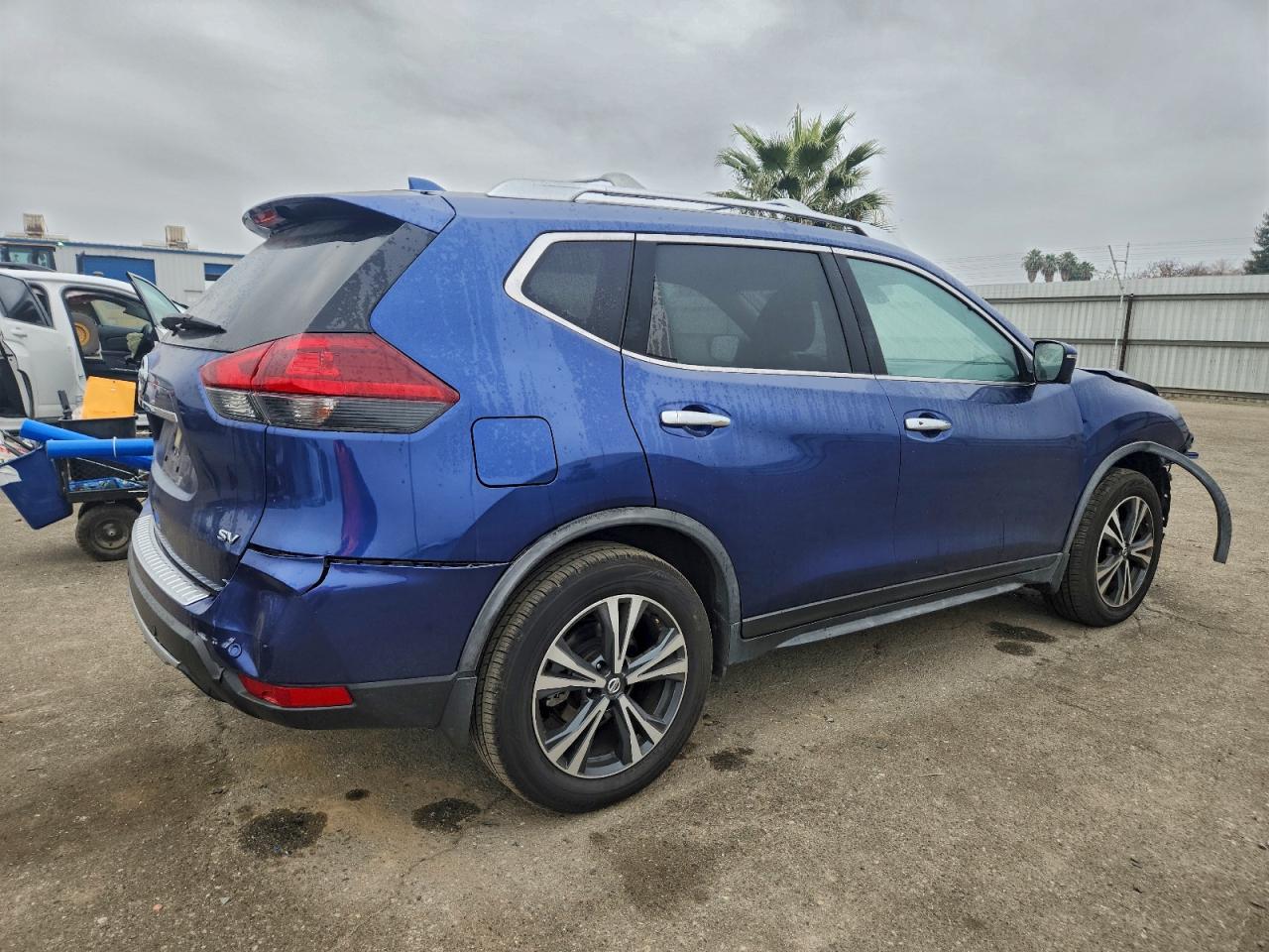 2020 NISSAN ROGUE S photo 3