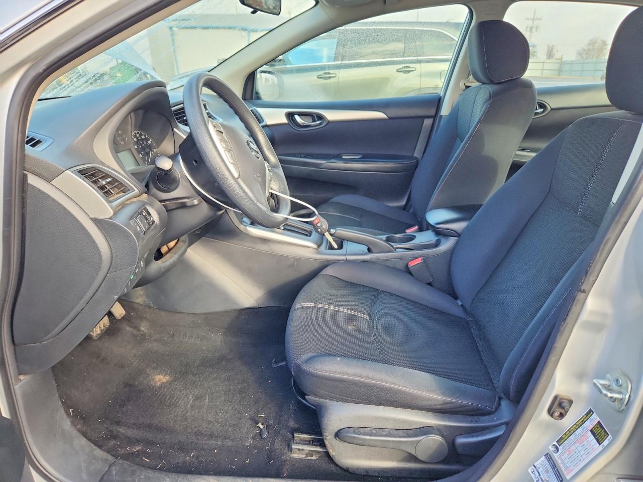 2016 NISSAN SENTRA S photo 7