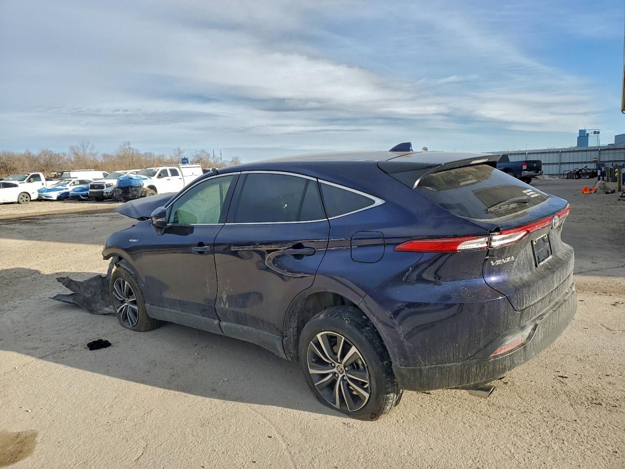 2021 TOYOTA VENZA LE photo 3