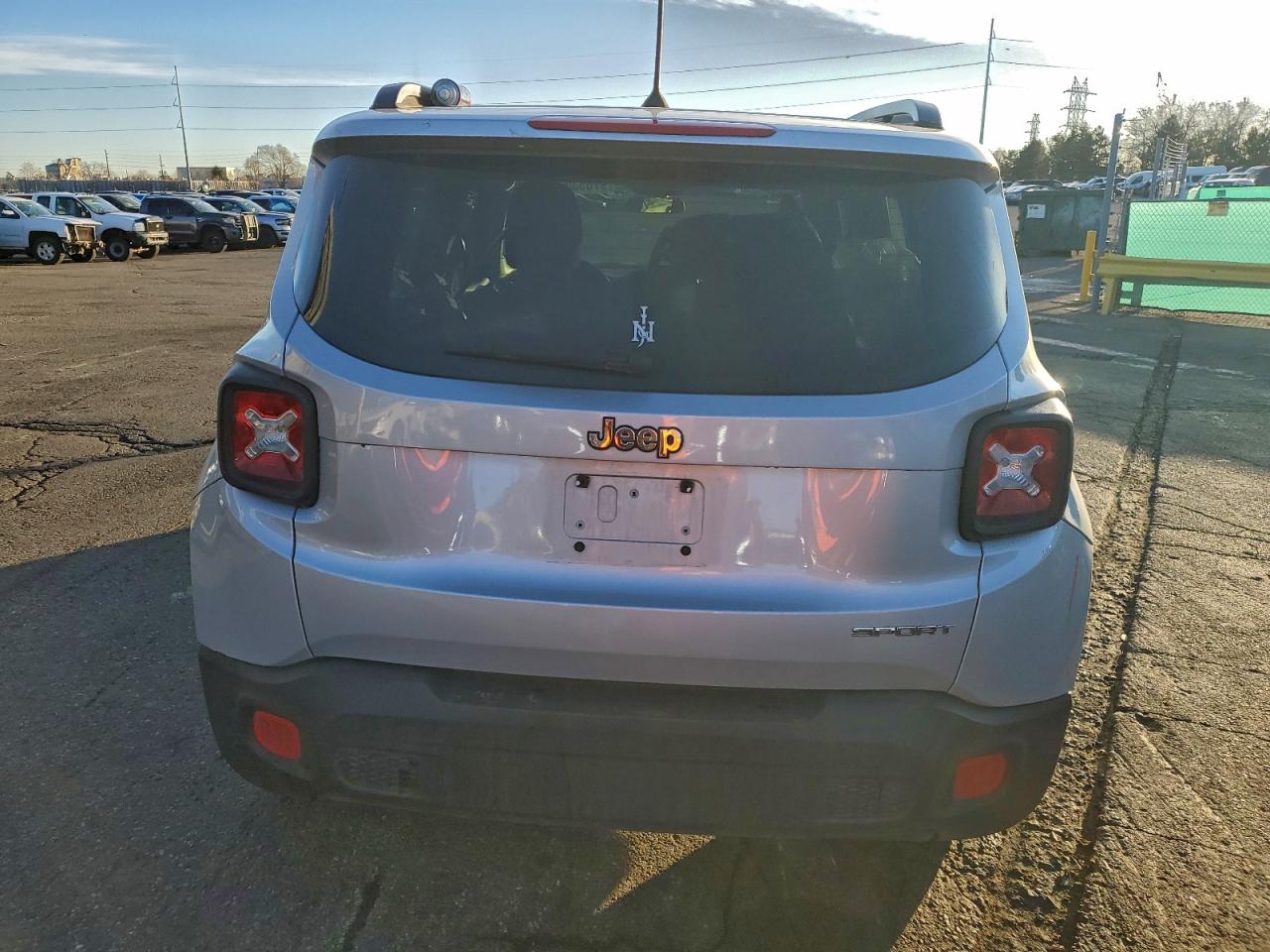 2015 JEEP RENEGADE SPORT photo 6