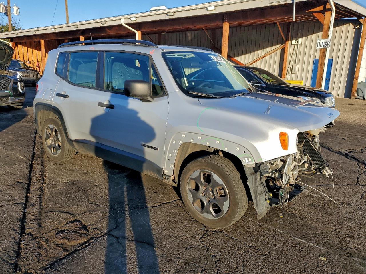 2015 JEEP RENEGADE SPORT photo 4