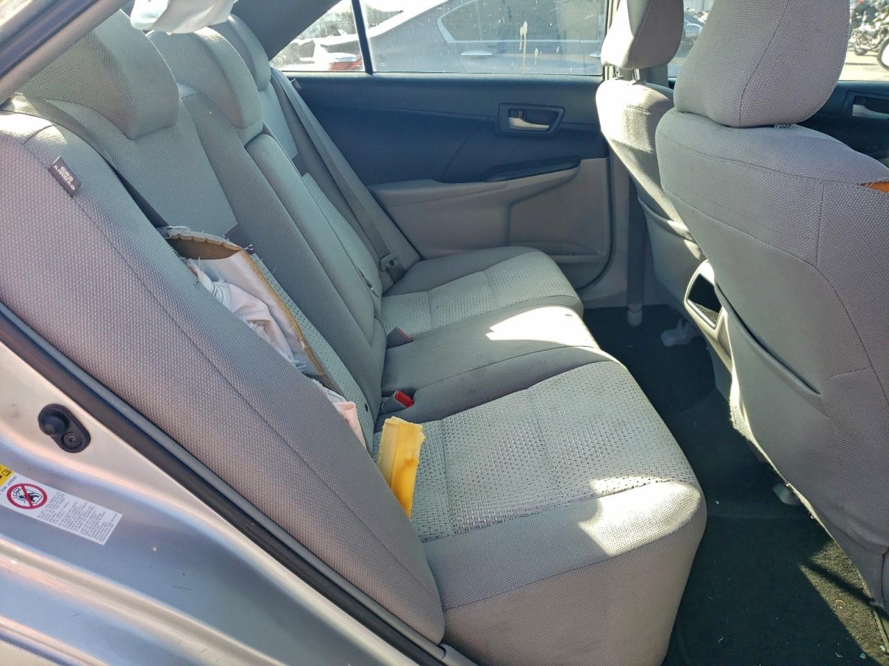 2014 TOYOTA CAMRY L photo 10