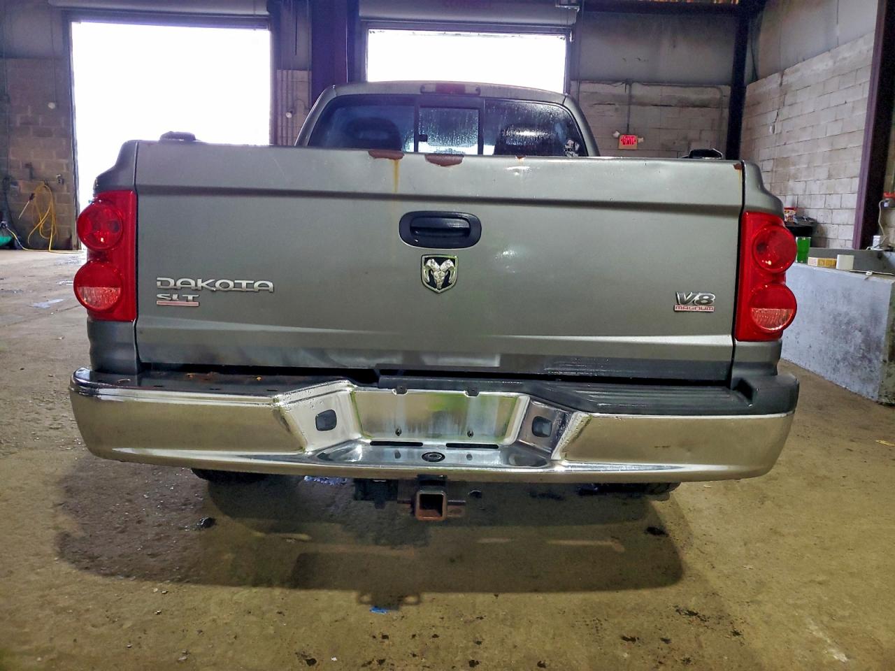 2005 DODGE DAKOTA QUAD SLT photo 6