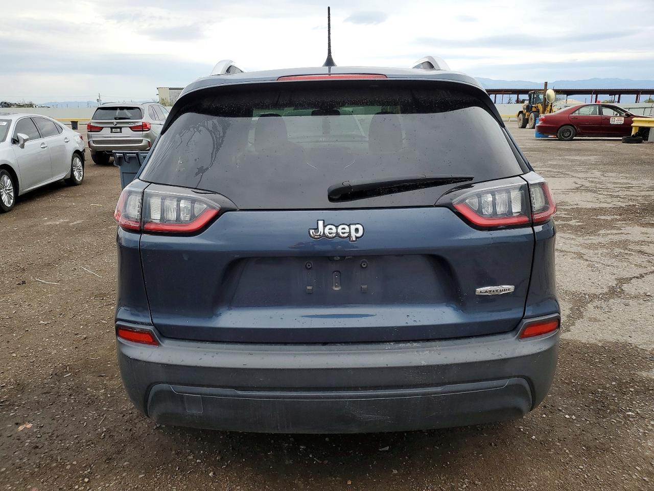 2019 JEEP CHEROKEE LATITUDE photo 6