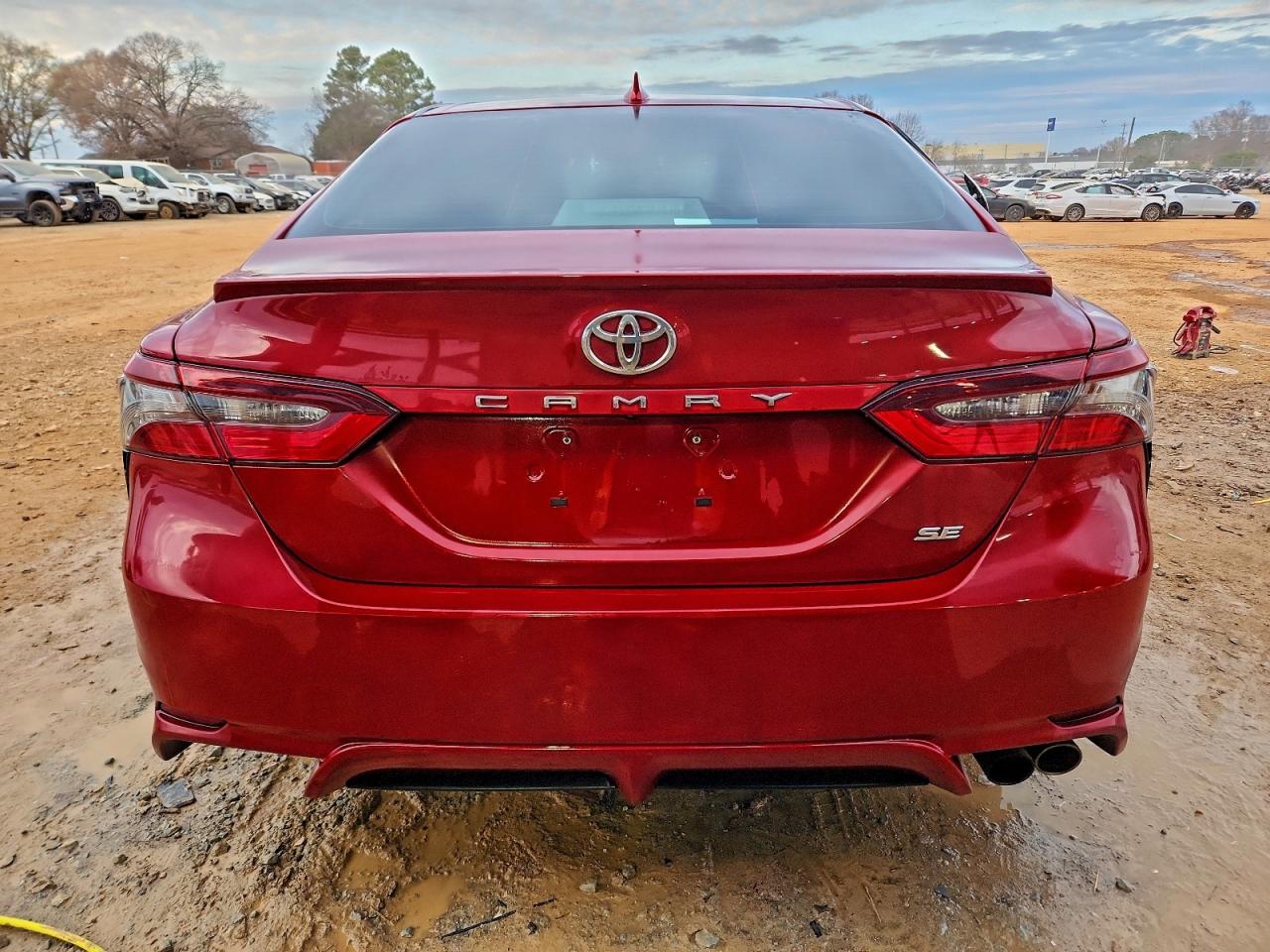 2021 TOYOTA CAMRY SE photo 6