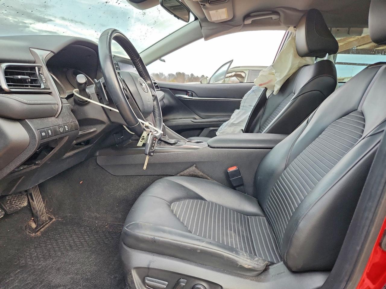 2021 TOYOTA CAMRY SE photo 7