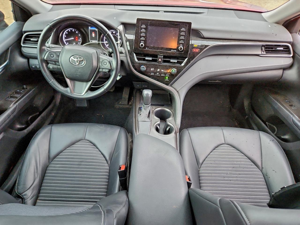 2021 TOYOTA CAMRY SE photo 8