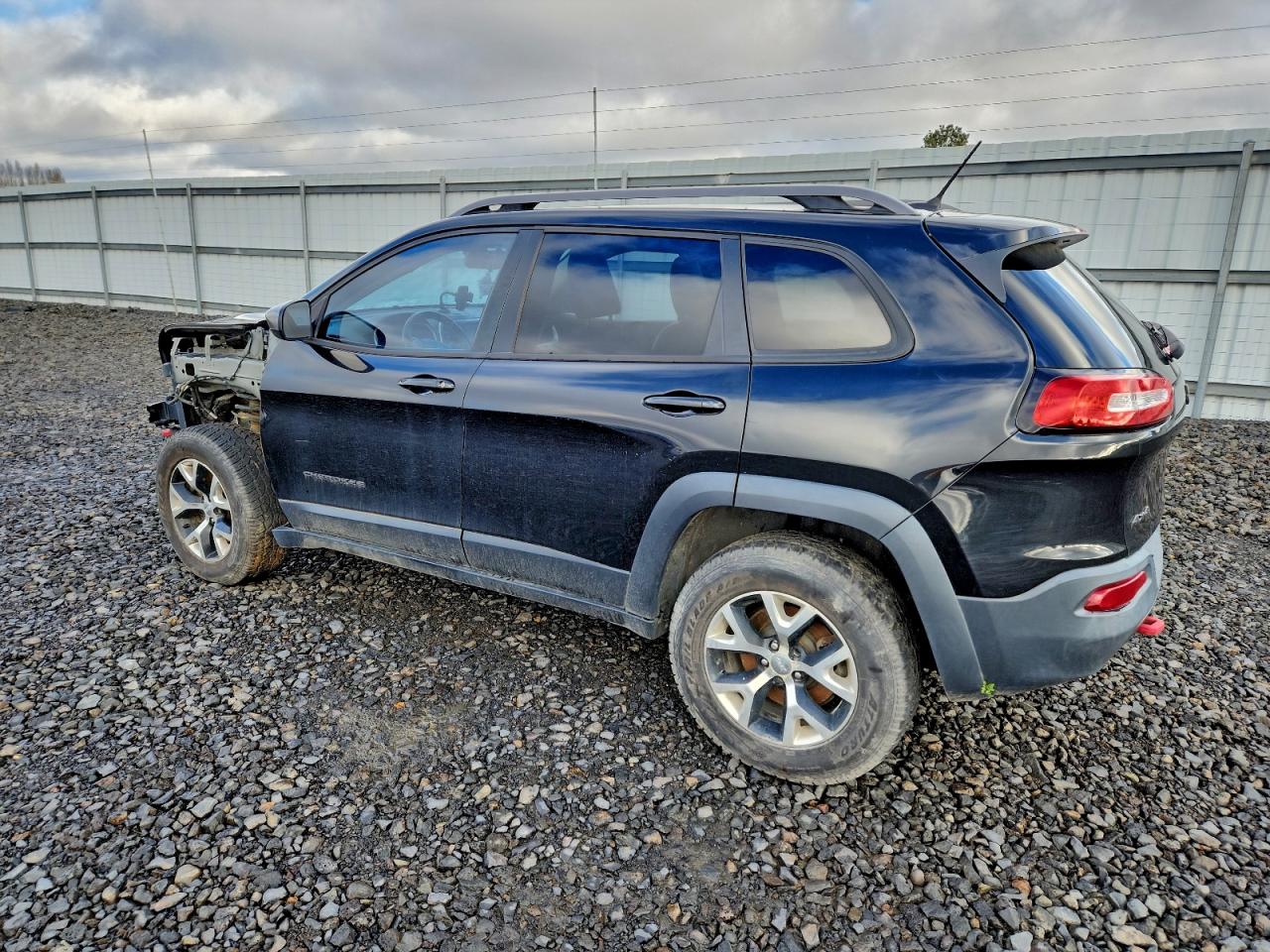 2014 JEEP CHEROKEE TRAILHAWK photo 2