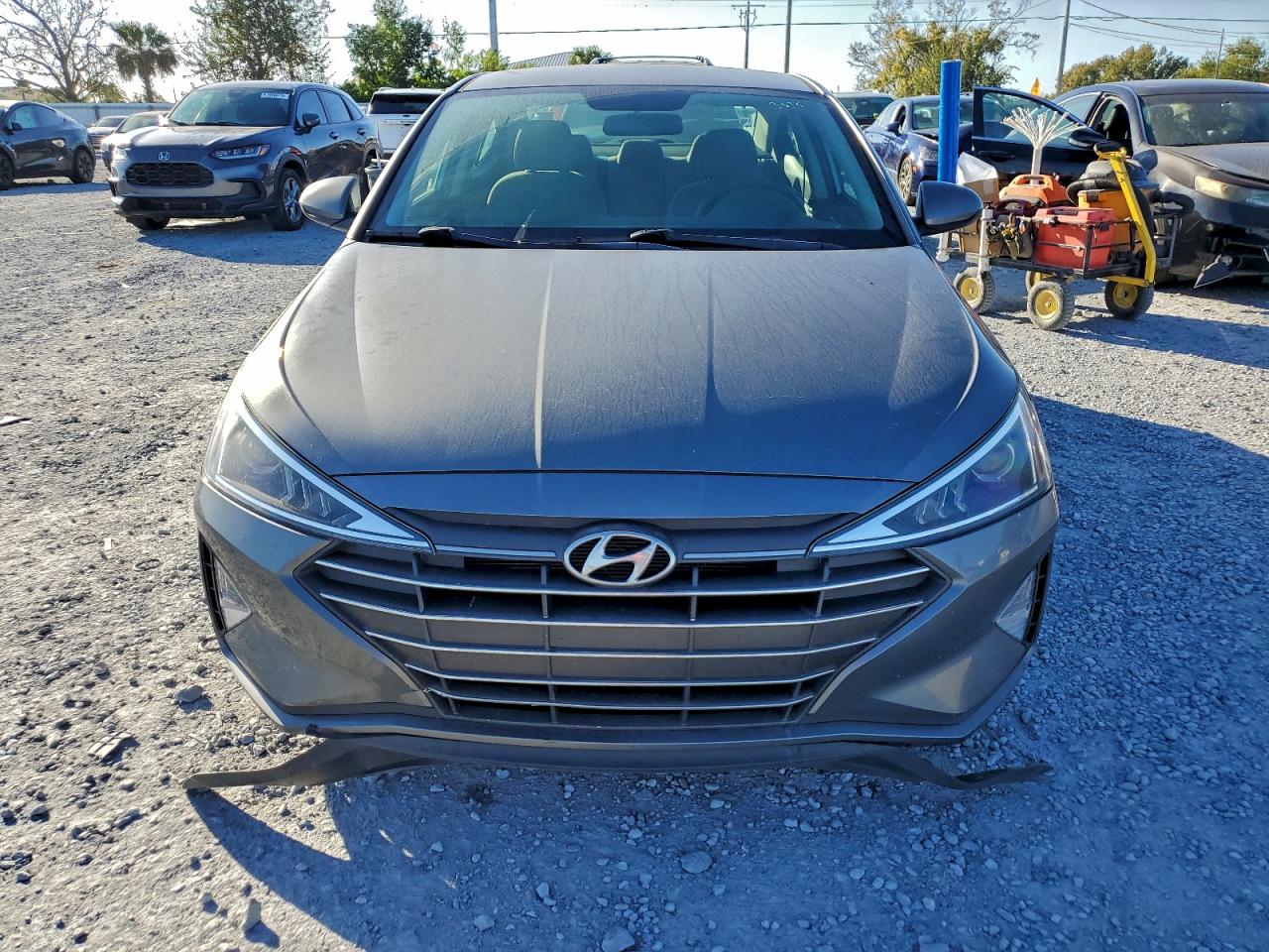 2019 HYUNDAI ELANTRA SE photo 5