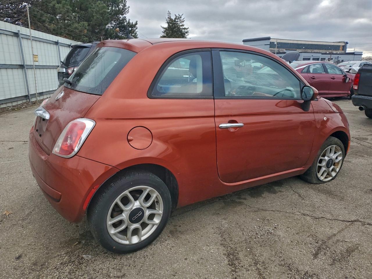 2013 FIAT 500 POP photo 3