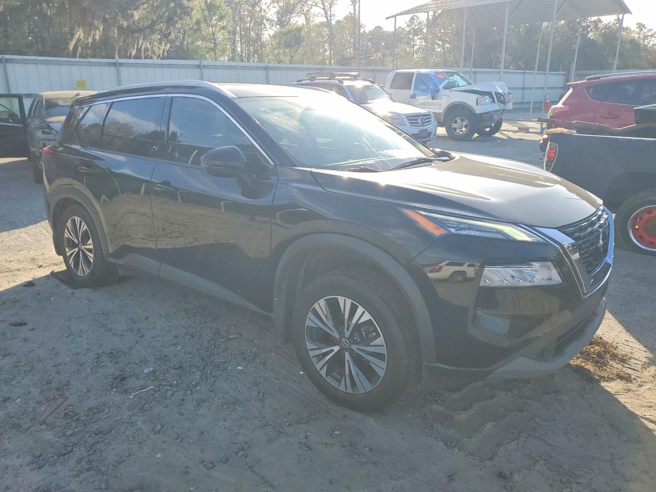 2021 NISSAN ROGUE SV photo 4