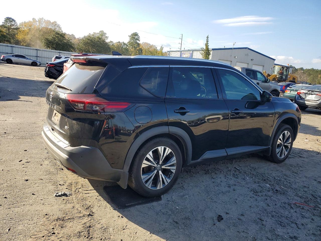 2021 NISSAN ROGUE SV photo 3