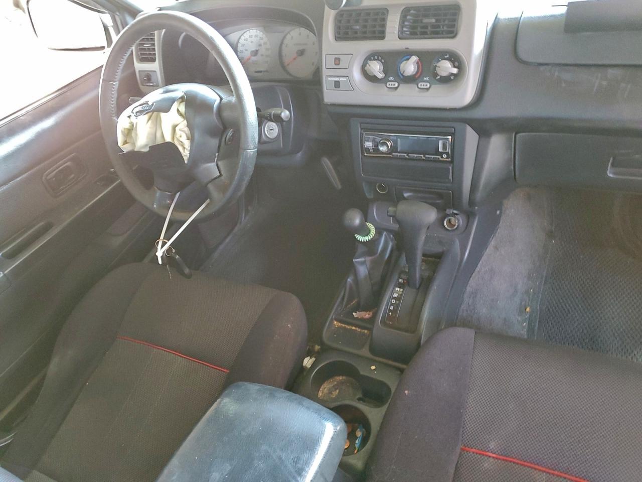 2001 NISSAN FRONTIER KING CAB SC photo 8